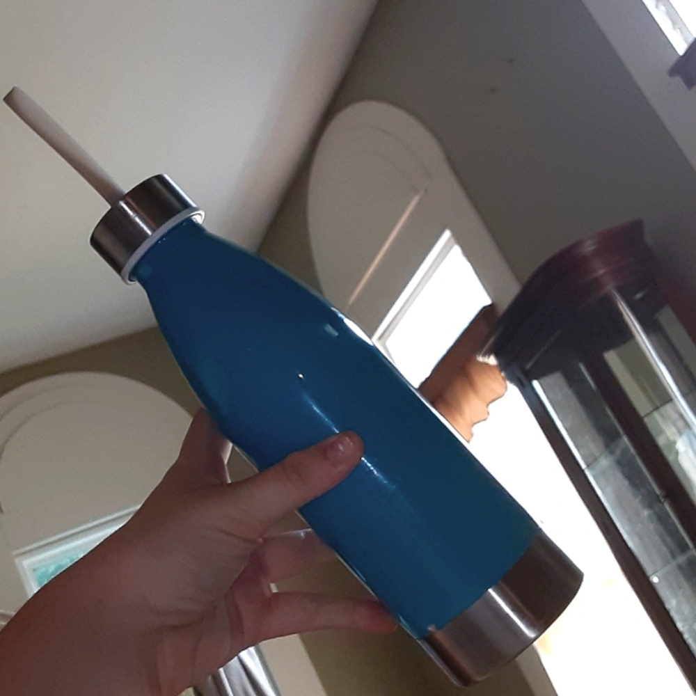 22oz Teal Water Bottle
